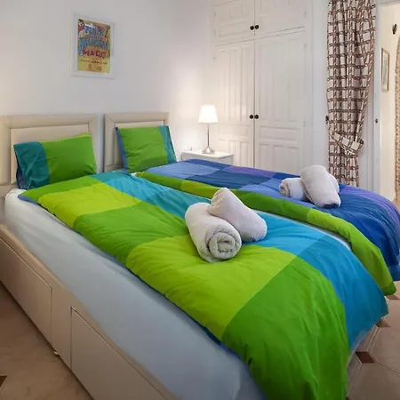 Rabat 6 Oasis Апартаменти Нерха